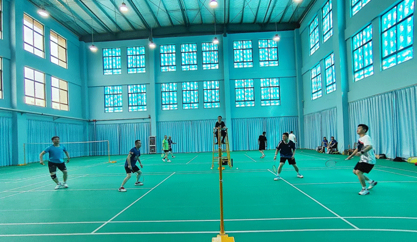 公司舉辦羽毛球友誼賽 公司舉辦羽毛球友誼賽
